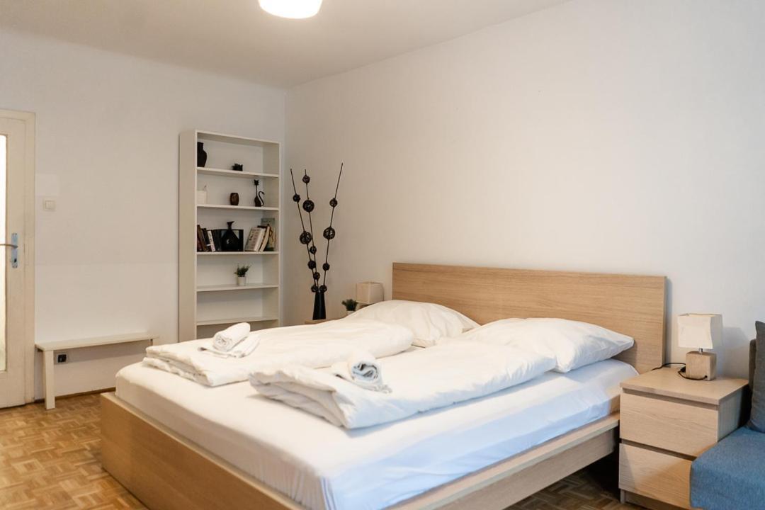 Central Living - Stephansdom Apartments Viena Habitación foto