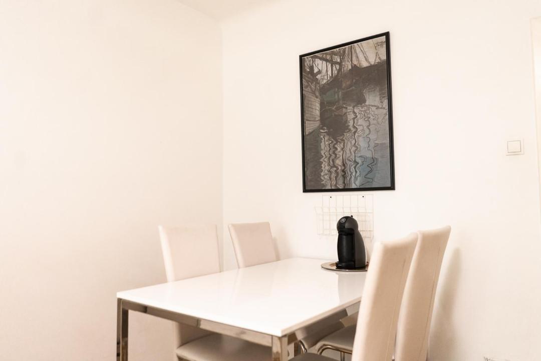 Central Living - Stephansdom Apartments Viena Habitación foto